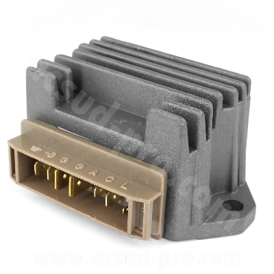 Regulateur de tension TNT Adapté Piaggio 125 Typhoon 2T Skipper 2T Hexagon 2T 1998-2005 / Gilera 125 Runner 2T 1998-2005 (OEM : 292033)