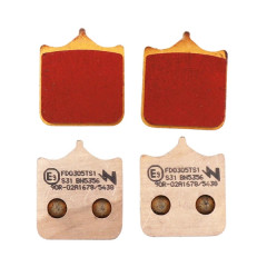 Plaquettes de frein NEWFREN Touring Metal Fritte AV pour Aprilia 1000 RSV Tuono R Factory 2006-2012 / Ducati 1000 Hypermotard 2006+ AV / KTM 690 Duke 2008-2011 (FD0305TS)