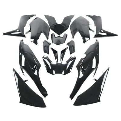 Carénage adaptable noir brillant kit 15 pièces pour maxi-scooter Yamaha 560 TMAX après 2020