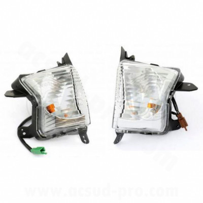Paire de clignotant adaptable Homologué CE pour Maxi Scooter YAMAHA N-MAX 125 cc, MBK SKYCRUISER 125 cc, YAMAHA X-MAX 125 cc, X-MAX 250 cc